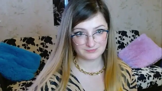 Snapshot of Arielsssplash chatting on September 30, 2:01 pm Arielsssplash online show from September 30, 2:01 pm