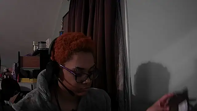 nickytheehawtie online show from April 30, 12:49 am