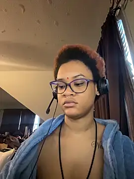 nickytheehawtie online show from March 3, 2:01 pm