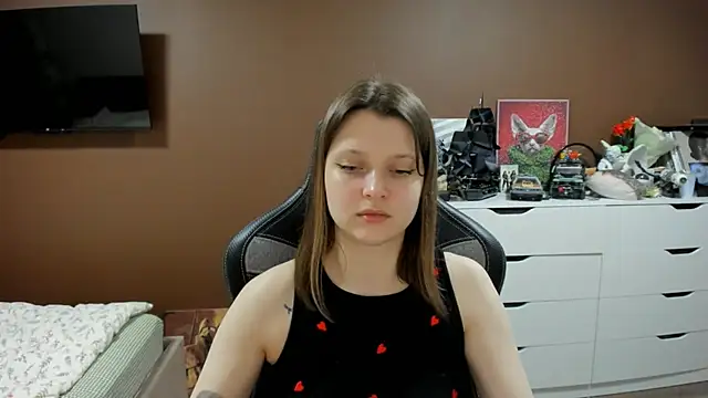 SoniNesti online show from May 2, 3:59 pm