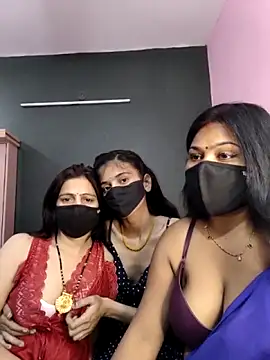 cutee  crazy online show from April 30, 2:11 pm