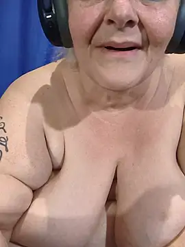 DavisDesires online show from July 28, 12:48 pm