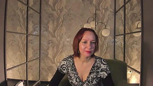 Snapshot of NikaGentle chatting on October 17, 5:43 am NikaGentle online show from October 17, 5:43 am