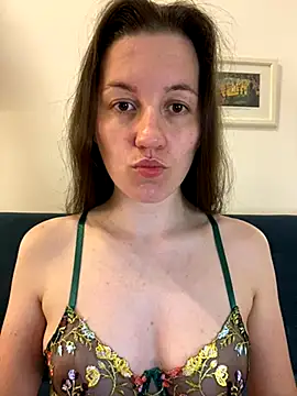 Nicole-Ray online show from October 8, 9:30 pm