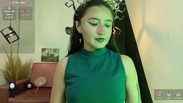 Snapshot of Perla_Campbell chatting on October 10, 7:41 pm Perla Campbell online show from October 10, 7:41 pm