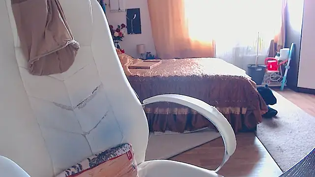 CrazyMomy online show from October 27, 8:43 am