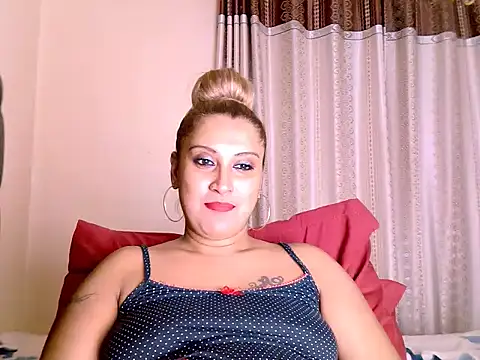 eroticbeauty37 online show from November 28, 5:05 pm