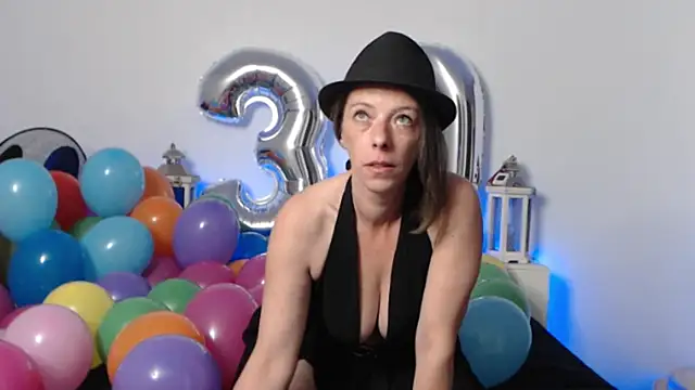 Oriane Jackson online show from May 1, 6:55 pm