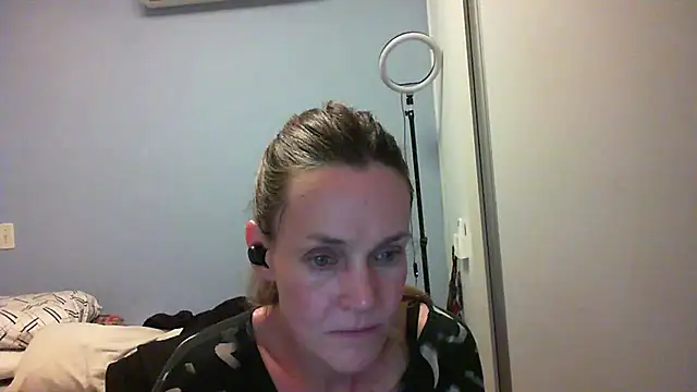 Annylove1 online show from November 3, 12:25 am