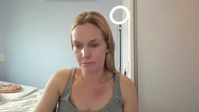 Annylove1 online show from February 23, 10:48 am