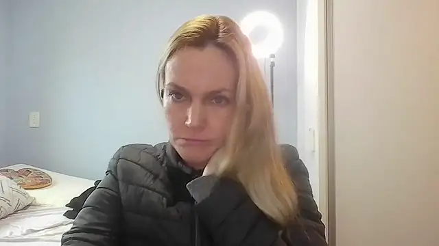 Annylove1 online show from June 24, 12:15 pm