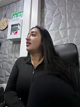 Hannahoff online show from March 9, 3:42 am