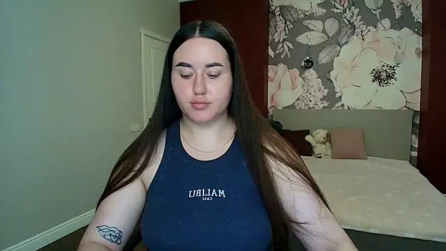 Roxie Bradley online show from July 23, 5:48 am
