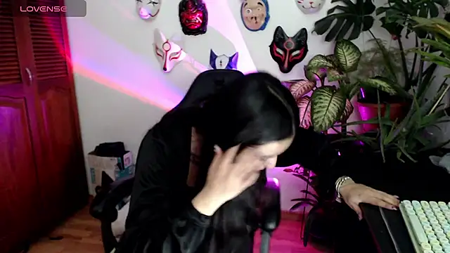 cat salo online show from November 11, 6:09 am