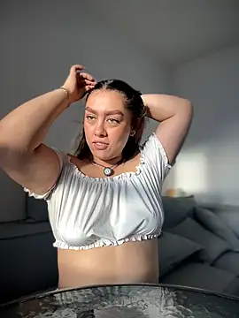 Im sophiie online show from July 6, 10:23 pm