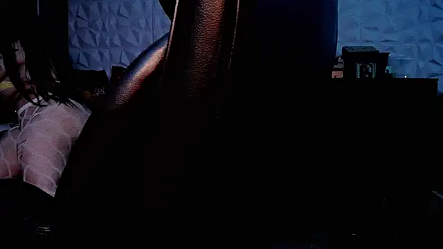 sheylagoddess11 online show from May 4, 4:27 am