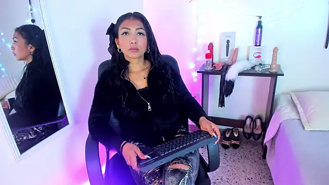 Tracy lambo online show from October 13, 1:25 pm