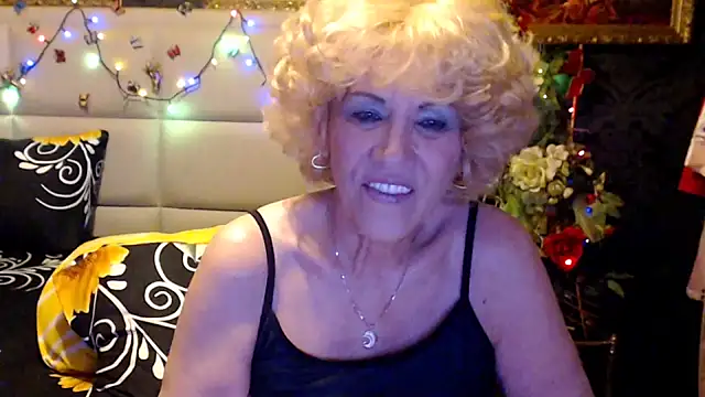 HappyWomanOn online show from April 11, 9:13 am