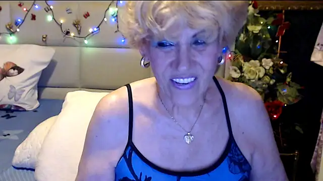HappyWomanOn online show from December 3, 7:16 pm