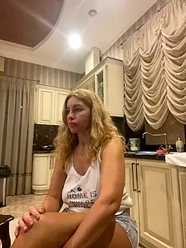 Snapshot of Amazoniiaa chatting on September 15, 4:58 pm Amazoniiaa online show from September 15, 4:58 pm