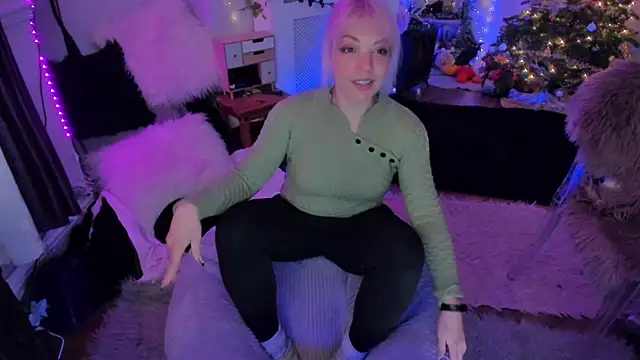 AliceW0lf online show from December 18, 4:12 pm