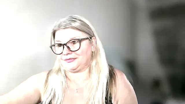 Diana 49 online show from May 2, 10:18 am