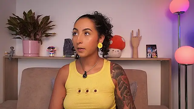 agatha collins  online show from June 26, 10:00 pm