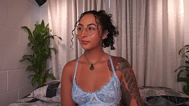 agatha collins  online show from June 21, 9:19 pm