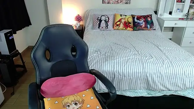 kittykat18x online show from June 8, 1:28 am