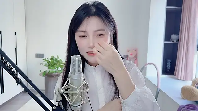 HaagenDazs  online show from December 2, 7:10 am