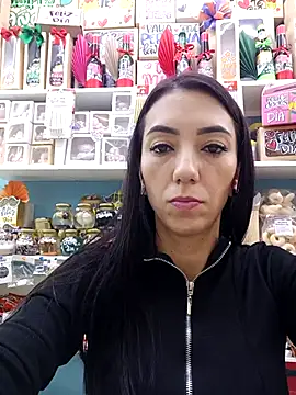 LunaZambrano online show from February 4, 5:27 pm