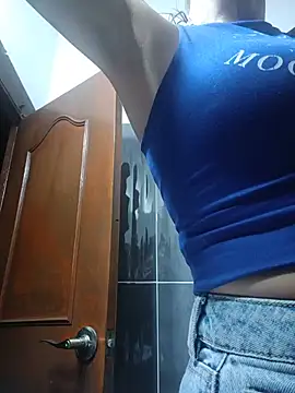 LunaZambrano online show from July 3, 5:46 am
