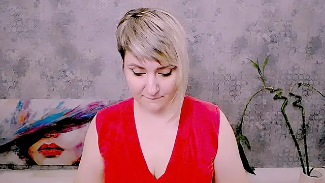 Djullia online show from June 19, 9:24 am