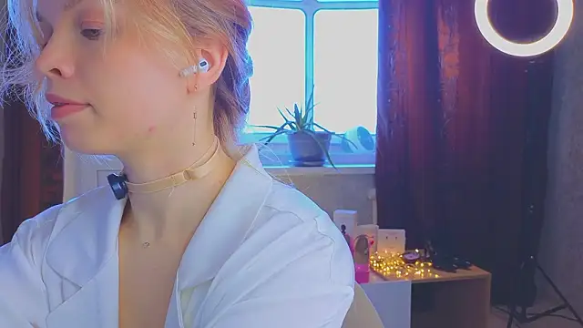 sinteas online show from February 17, 11:09 am