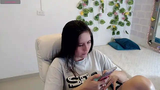 Snapshot of tania_sweet__ chatting on October 9, 4:33 pm tania sweet online show from October 9, 4:33 pm
