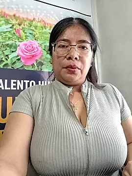   valentina18 online show from April 25, 8:28 pm