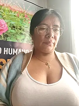   valentina18 online show from April 30, 8:47 pm