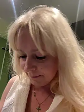 KimPolloc online show from June 26, 5:58 pm
