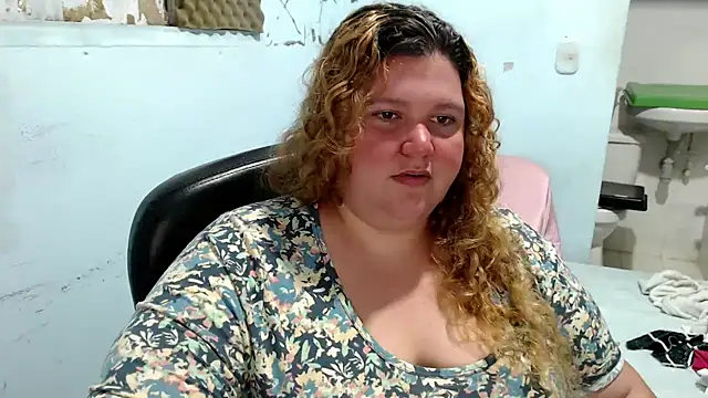 squirt322bbw online show from June 18, 6:35 pm