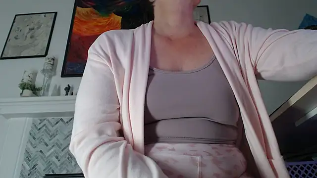 AuroraWillows online show from June 15, 2:34 am