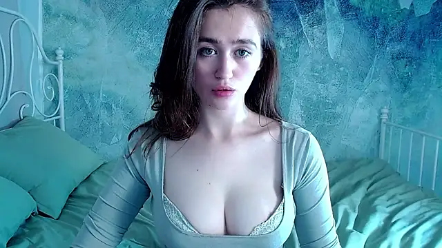 millllina online show from April 30, 5:40 pm