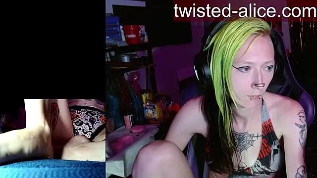 alicewonder09 online show from June 4, 3:01 am