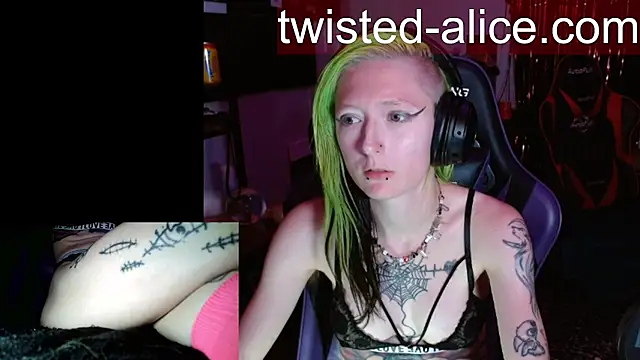 alicewonder09 online show from July 26, 4:31 am