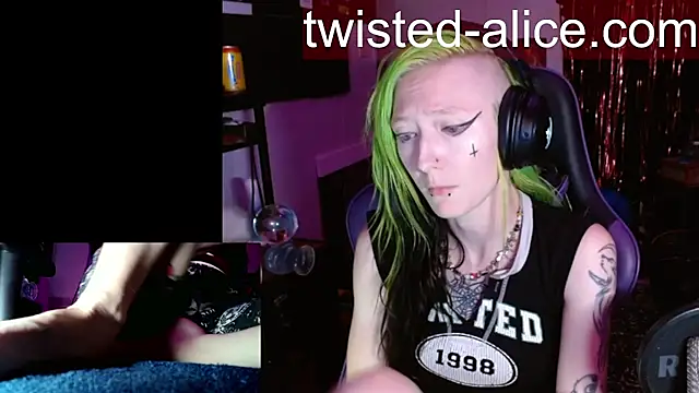 alicewonder09 online show from July 15, 3:33 am