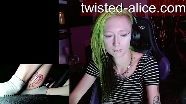 alicewonder09 online show from July 23, 3:04 am