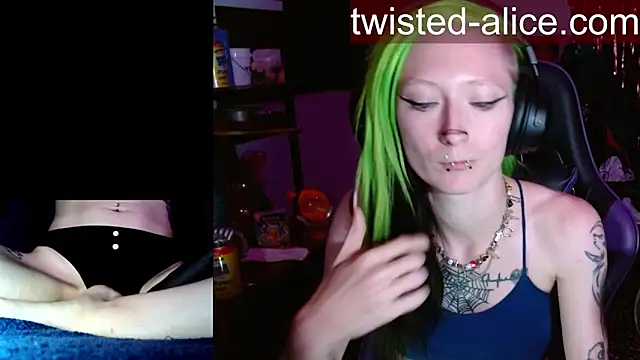 alicewonder09 online show from June 22, 3:25 am