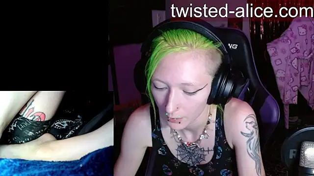 alicewonder09 online show from June 26, 5:20 am