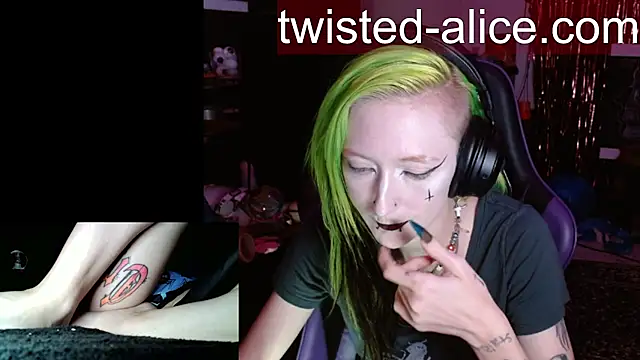 alicewonder09 online show from July 30, 3:18 am