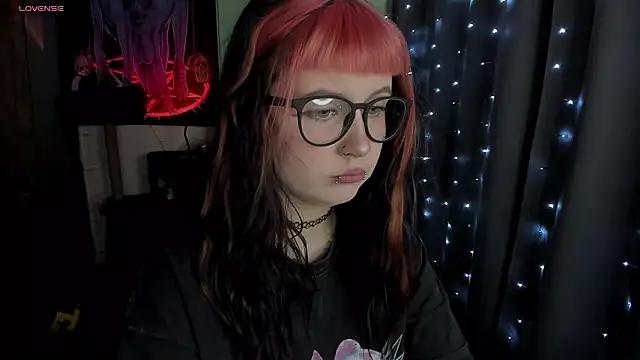 t0riayun0 online show from March 23, 10:49 pm