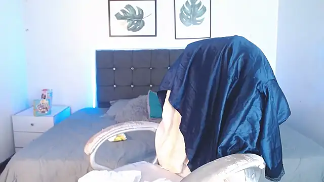 selena yourmilf online show from June 28, 6:58 pm